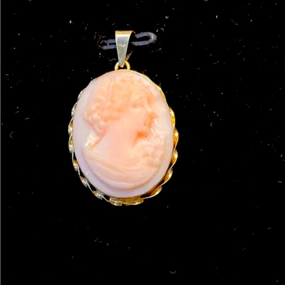 VINTAGE CARNELIAN PINK SHELL CAMEO PENDANT 14K YELLOW GOLD M+M